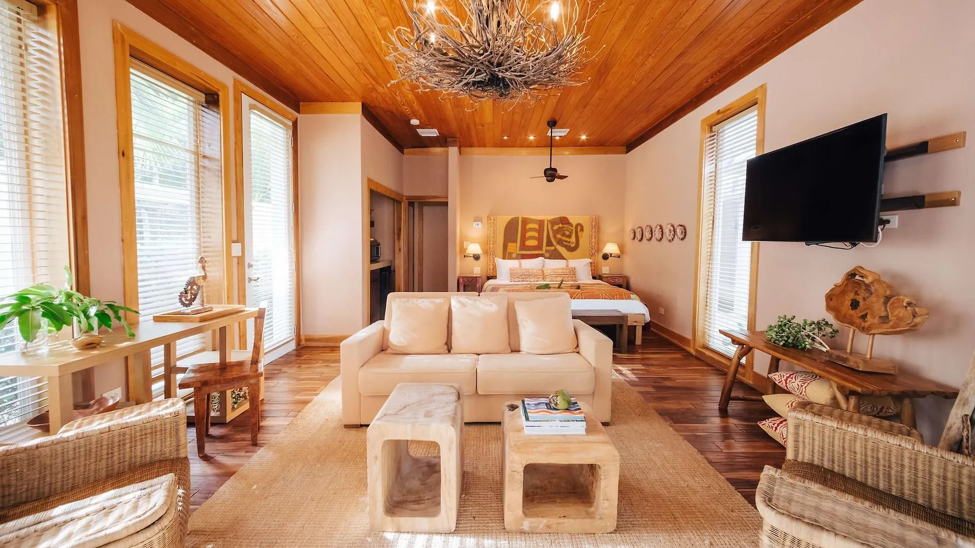 ****  Pink Sands Resort Dunmore Town Bahamas