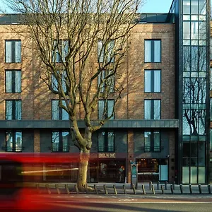 One 4*, Dublin Irlanda